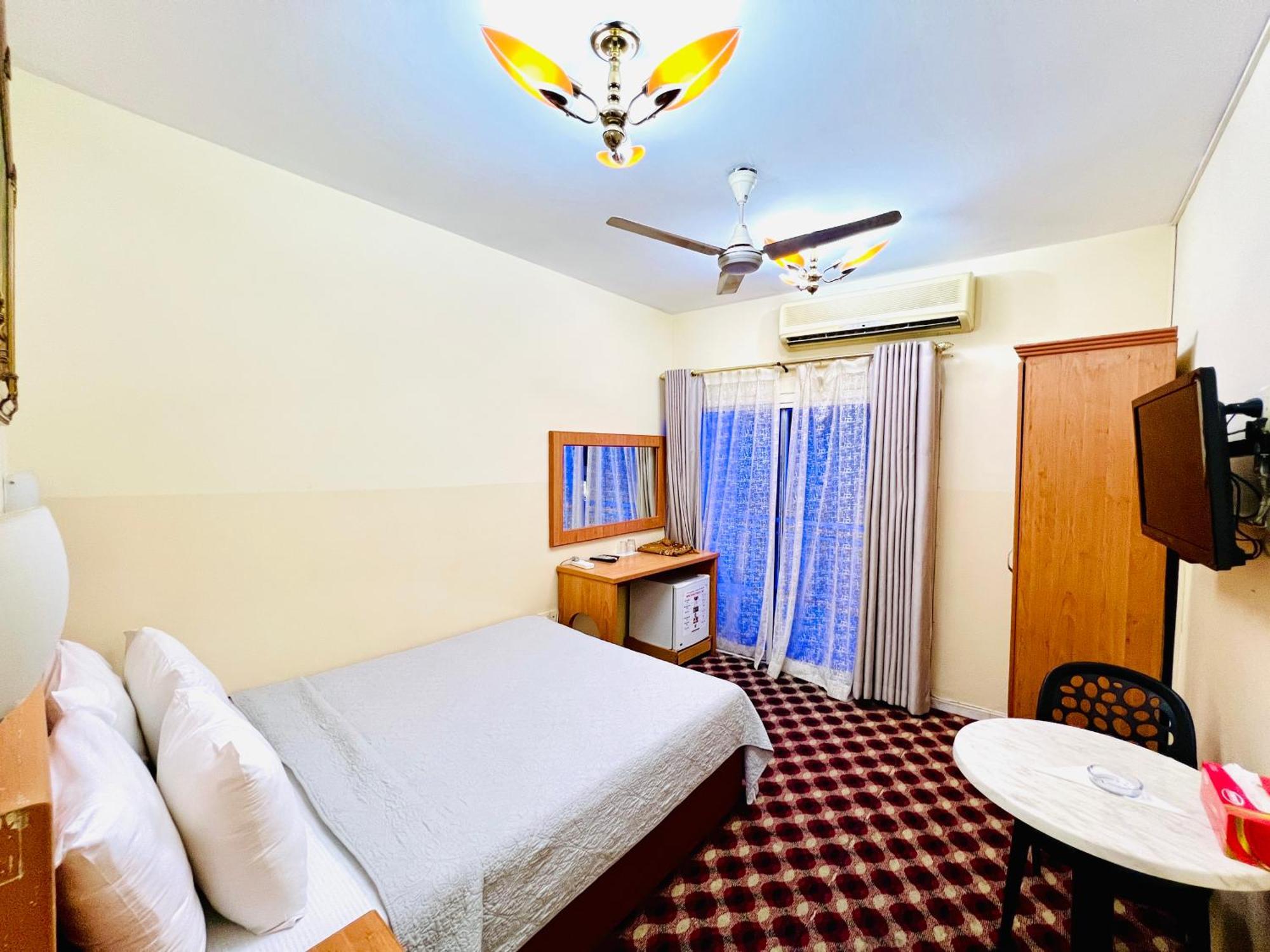 Al Ahrar Hotel Dubai Eksteriør billede